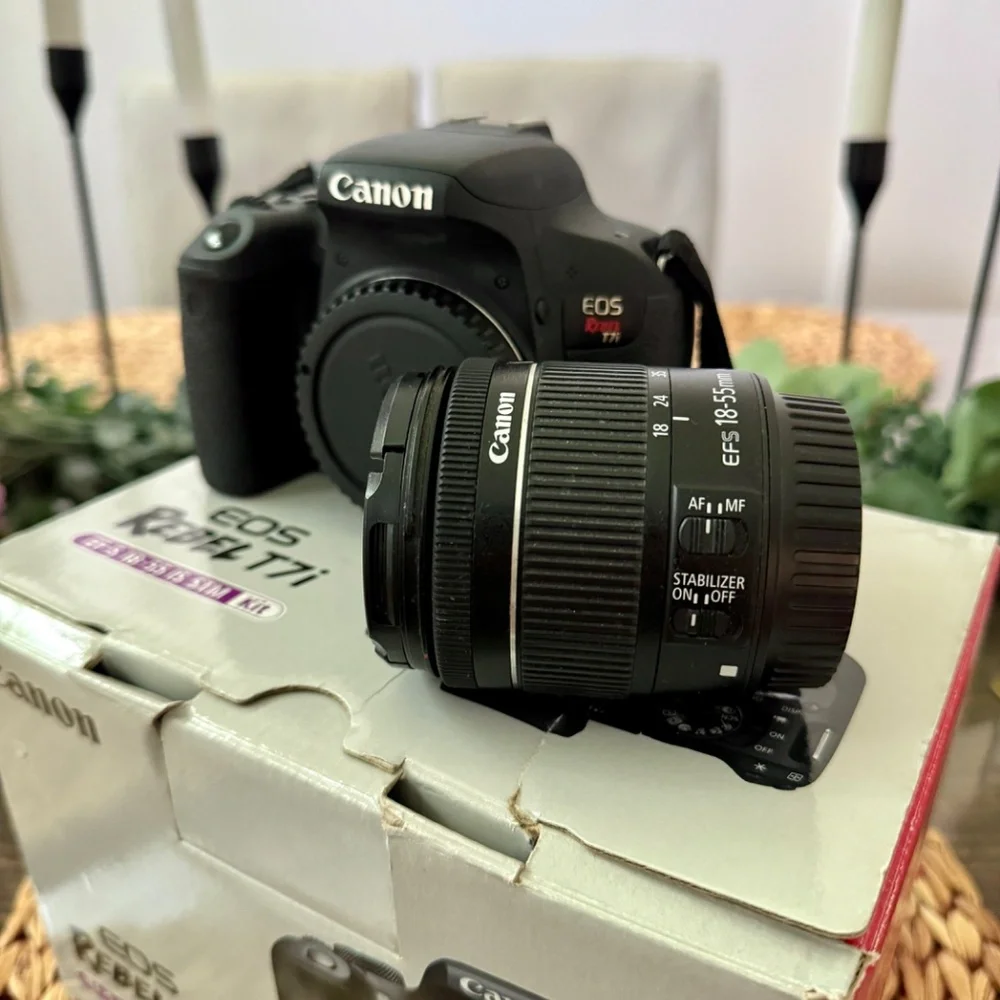 Canon EOS Rebel T7i DSLR Camera | Excellent Condition + Lens Included